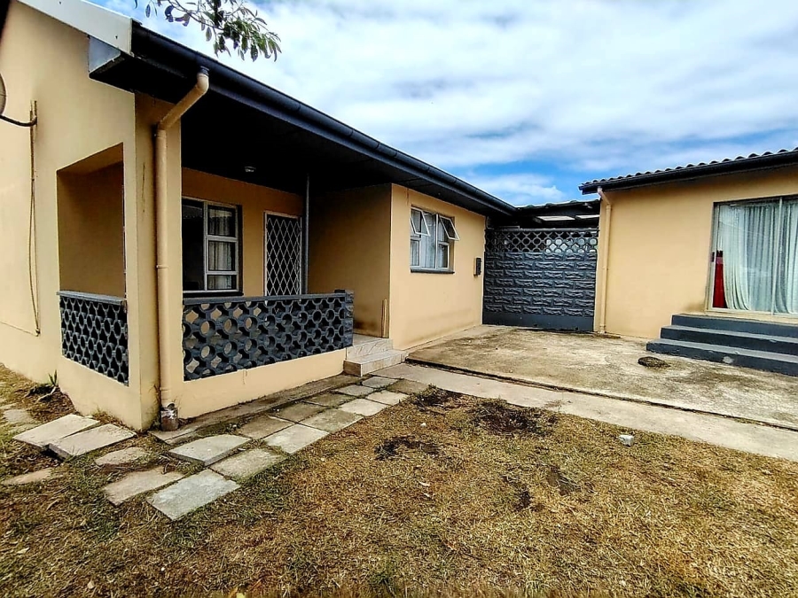3 Bedroom Property for Sale in Amalinda Eastern Cape